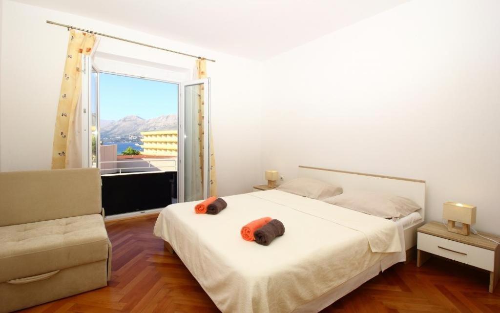 Dubreta Apartment